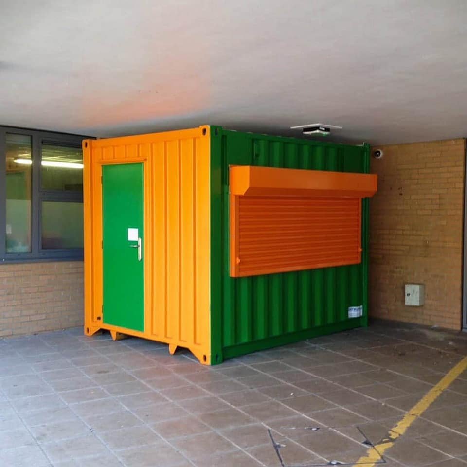 10ft kiosk container r17,000