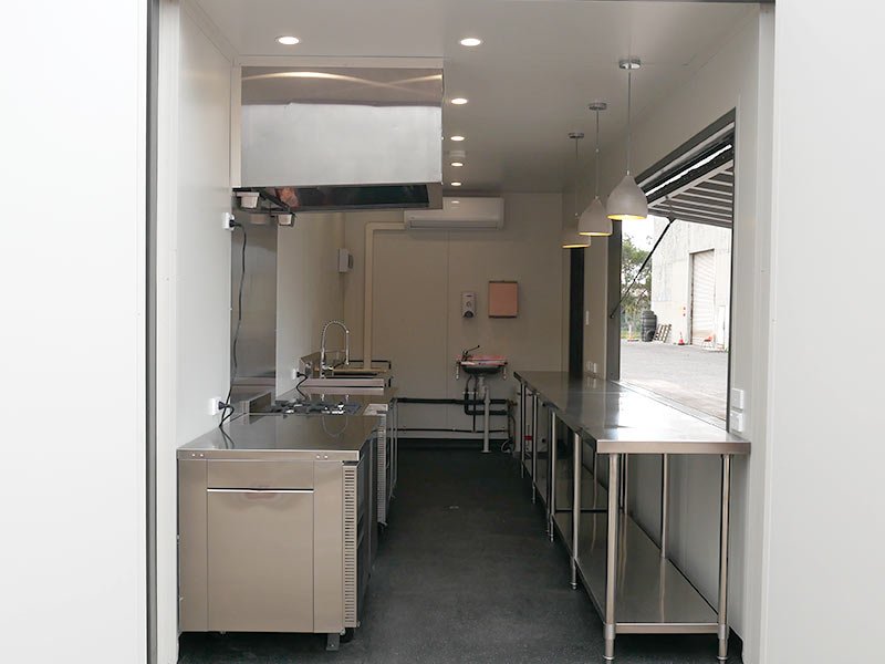 20ft modern kitchen r45,000