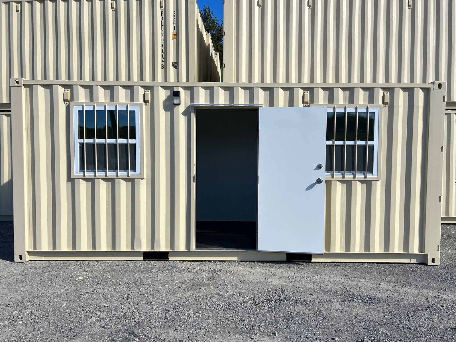 20ft modified office container r26,000