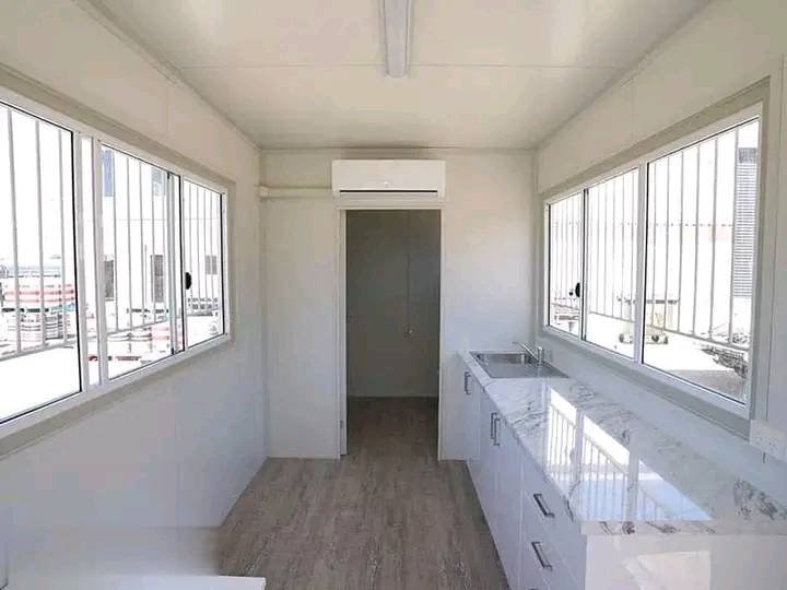 20ft private office with tiolet r53,000