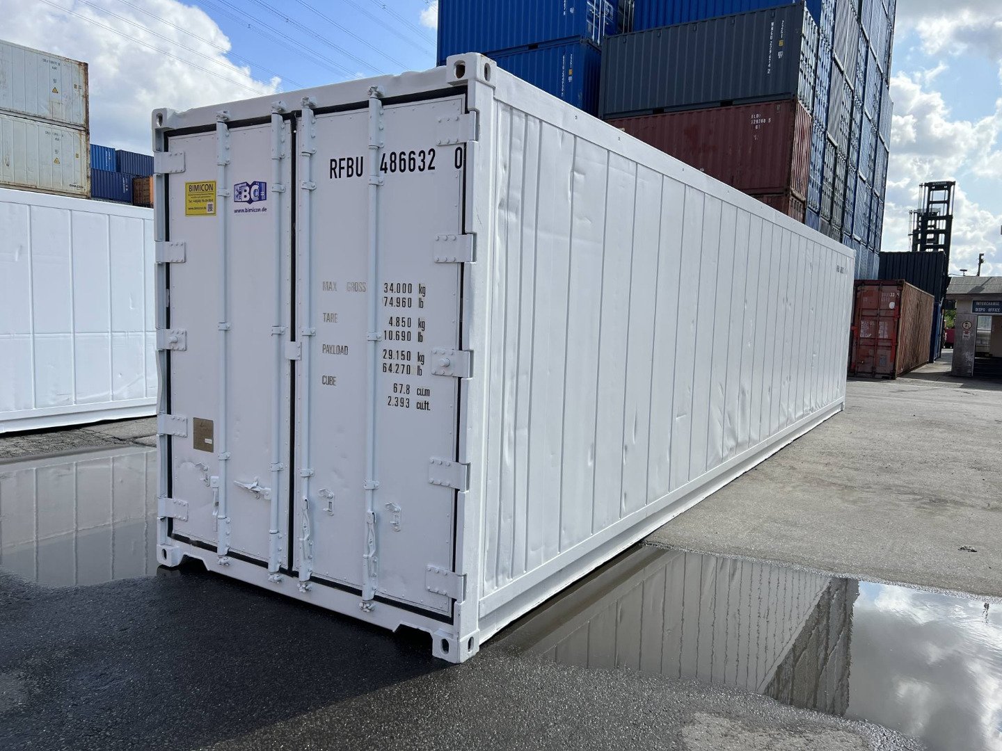 40ft refrigerated container r76,000